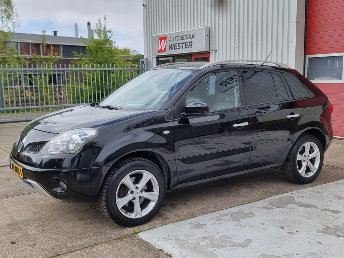 Renault Koleos 2.5 Dynamique Luxe 2009 - voorkant