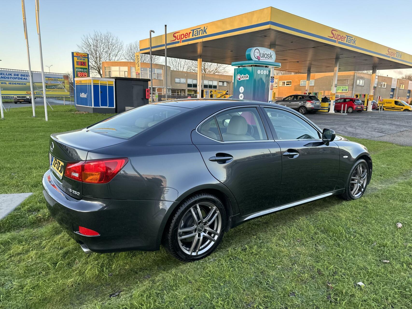 Foto van Lexus Is