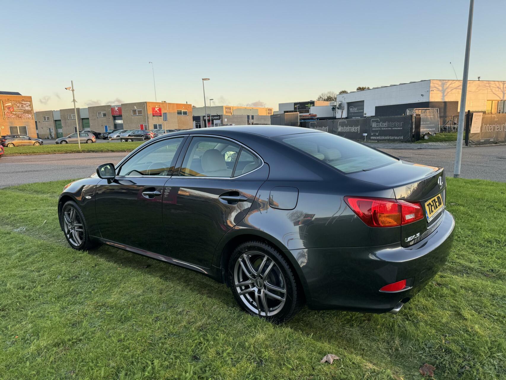 Foto van Lexus Is
