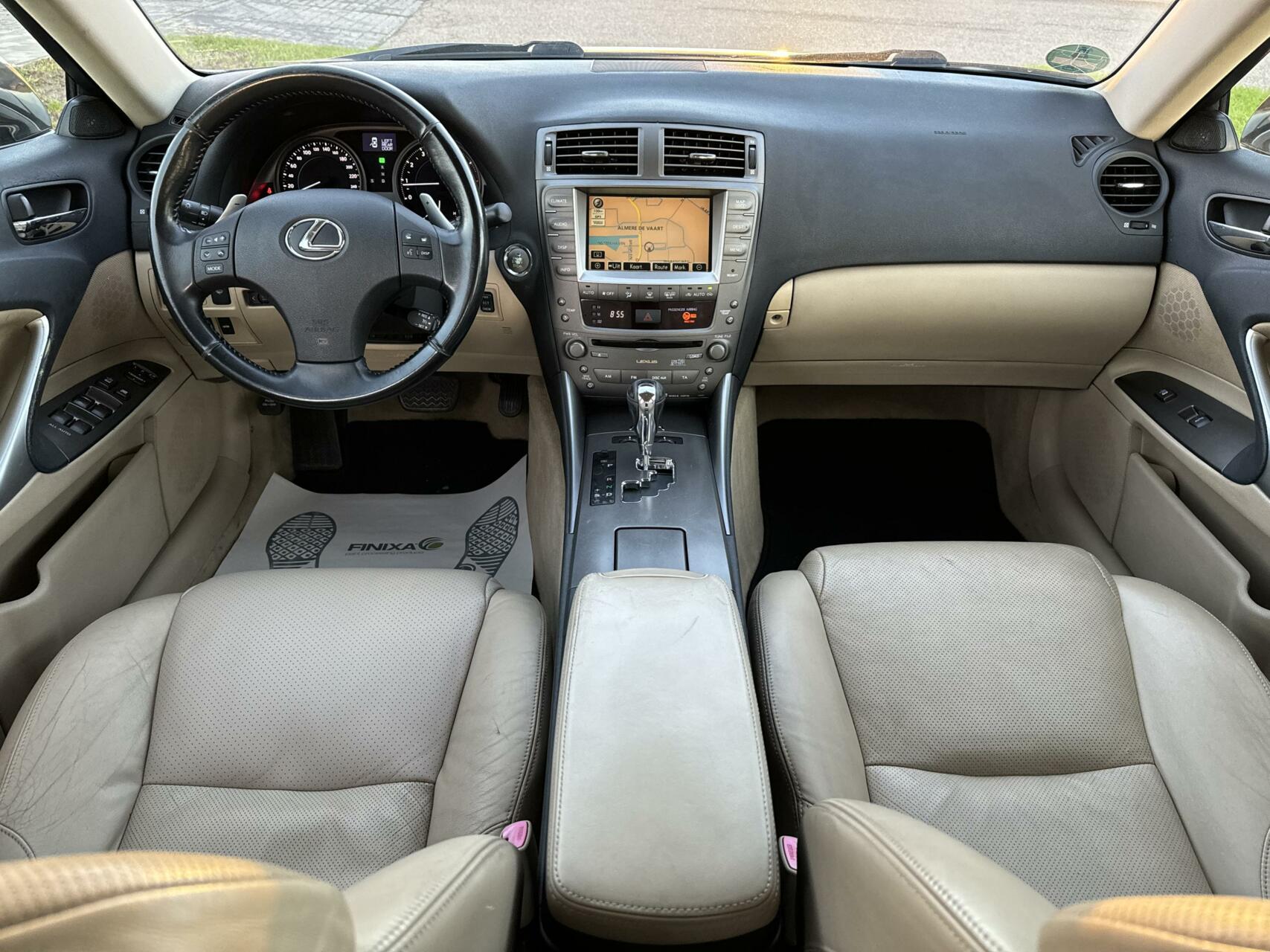 Foto van Lexus Is