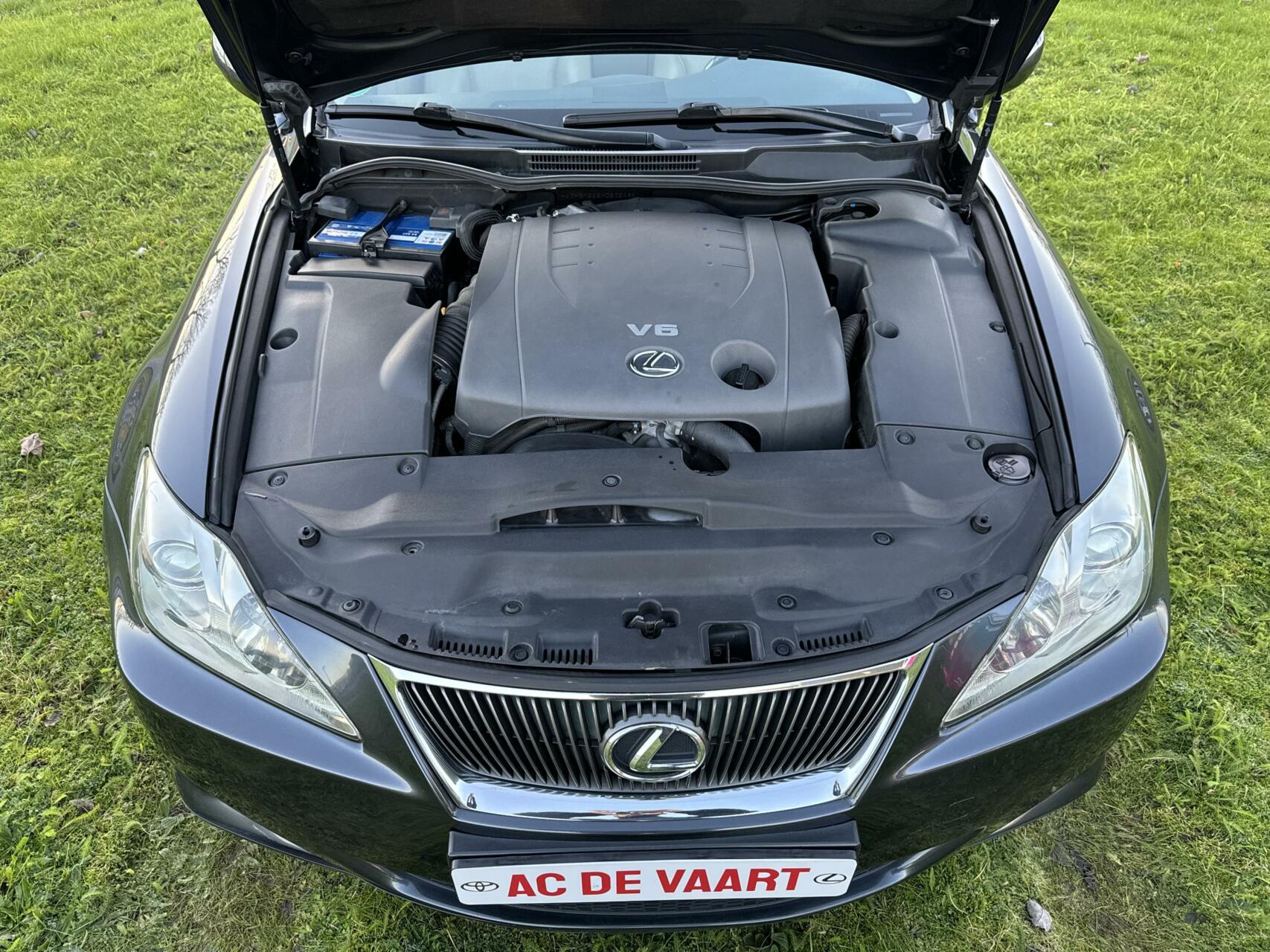 Foto van Lexus Is