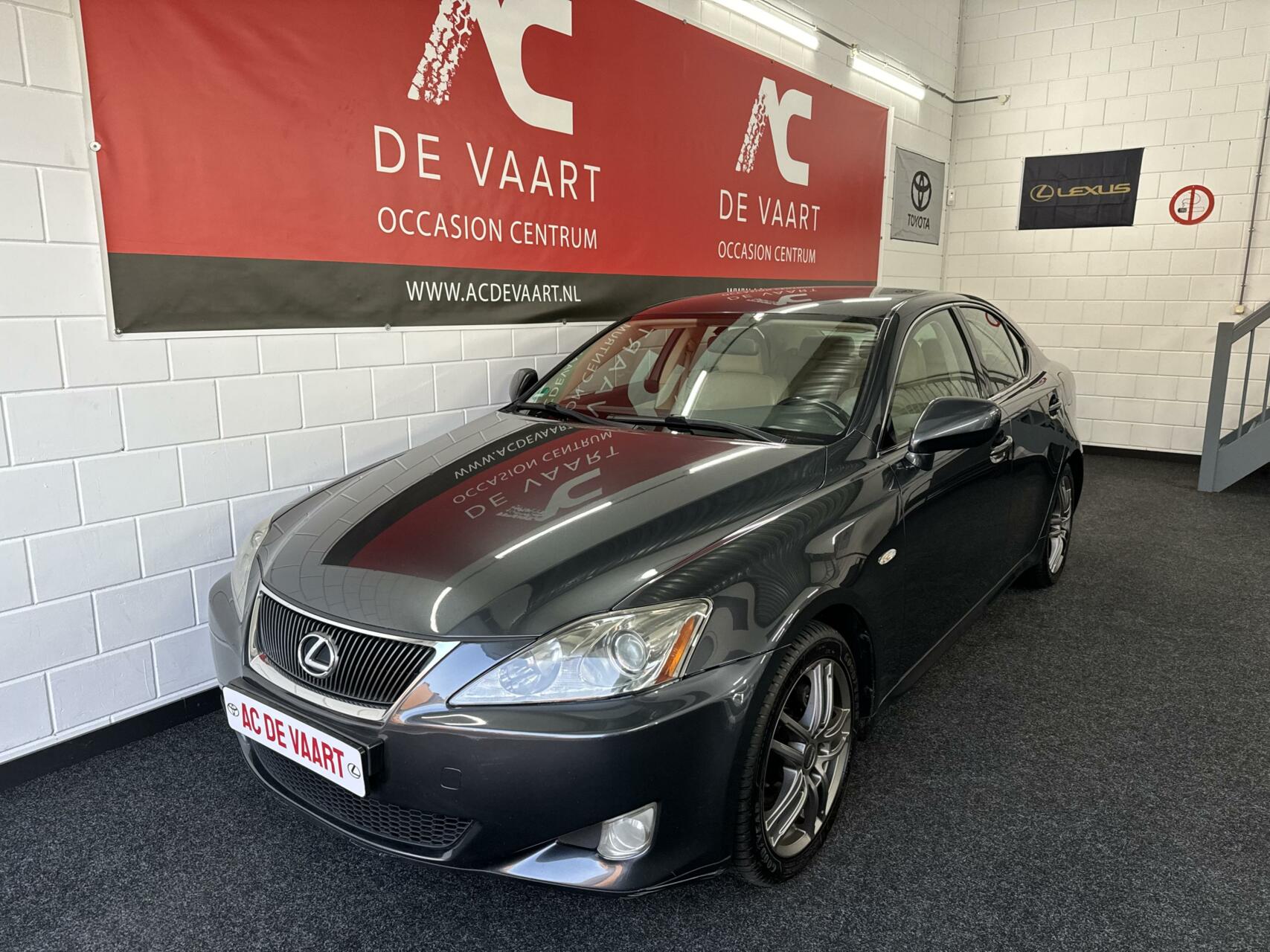 Foto van Lexus Is