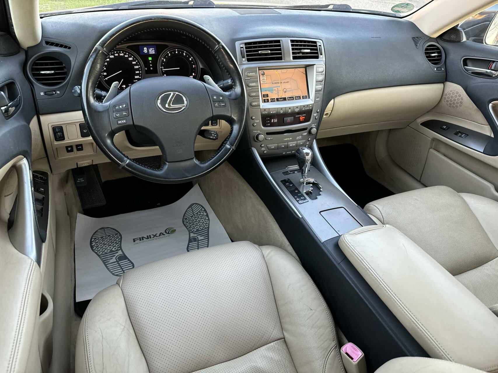 Foto van Lexus Is
