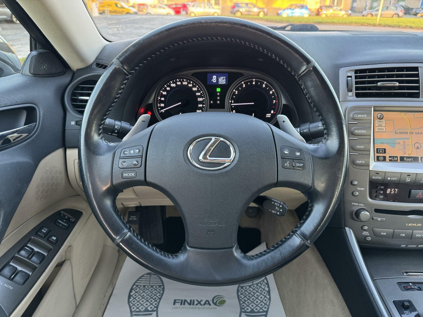Foto van Lexus Is