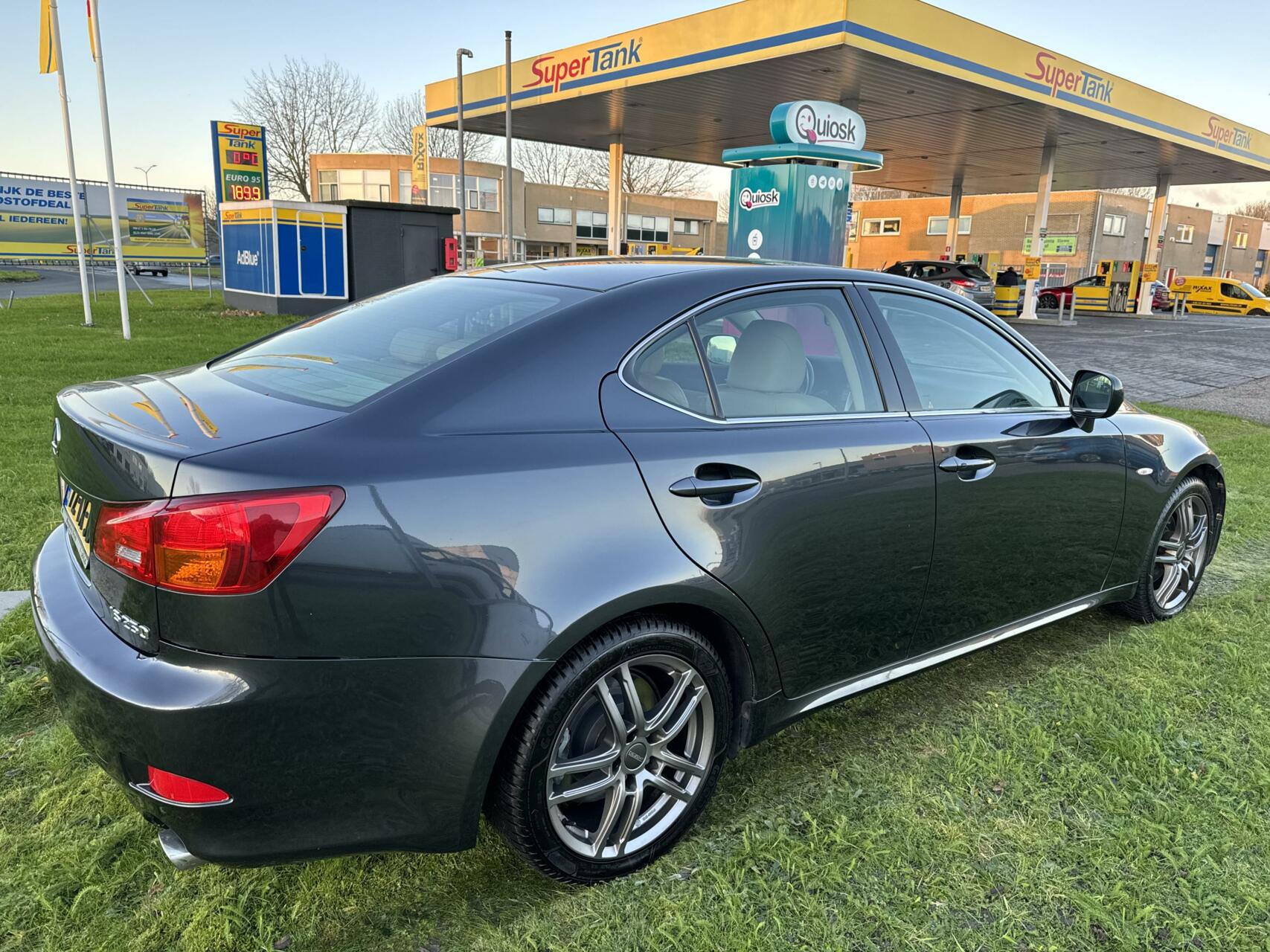 Foto van Lexus Is
