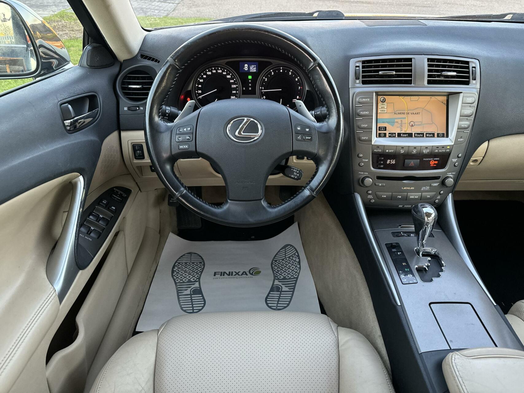 Foto van Lexus Is