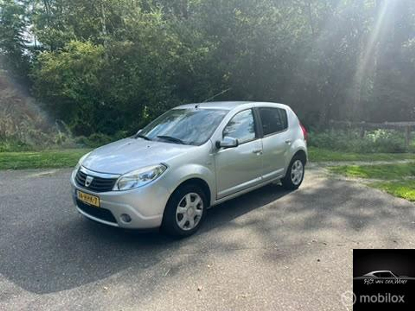 Dacia Sandero 1.6 Ambiance 2008 - voorkant
