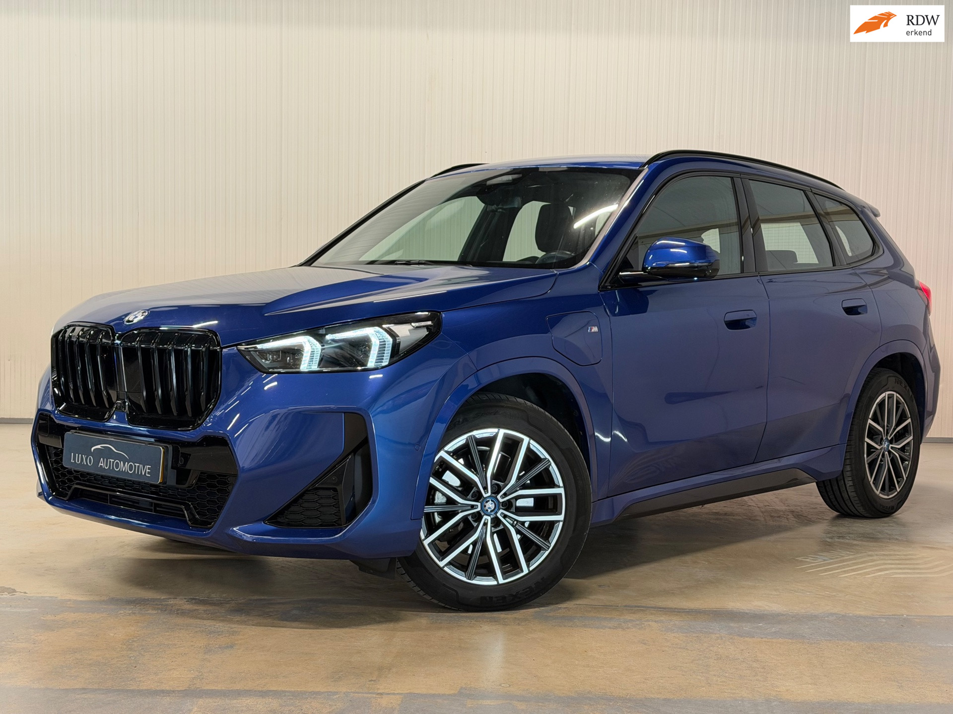 BMW X1 Xdrive30e XDrive30e | M-SPORT | HUD | 360 CAMERA | AMBIANCE 2023 - voorkant