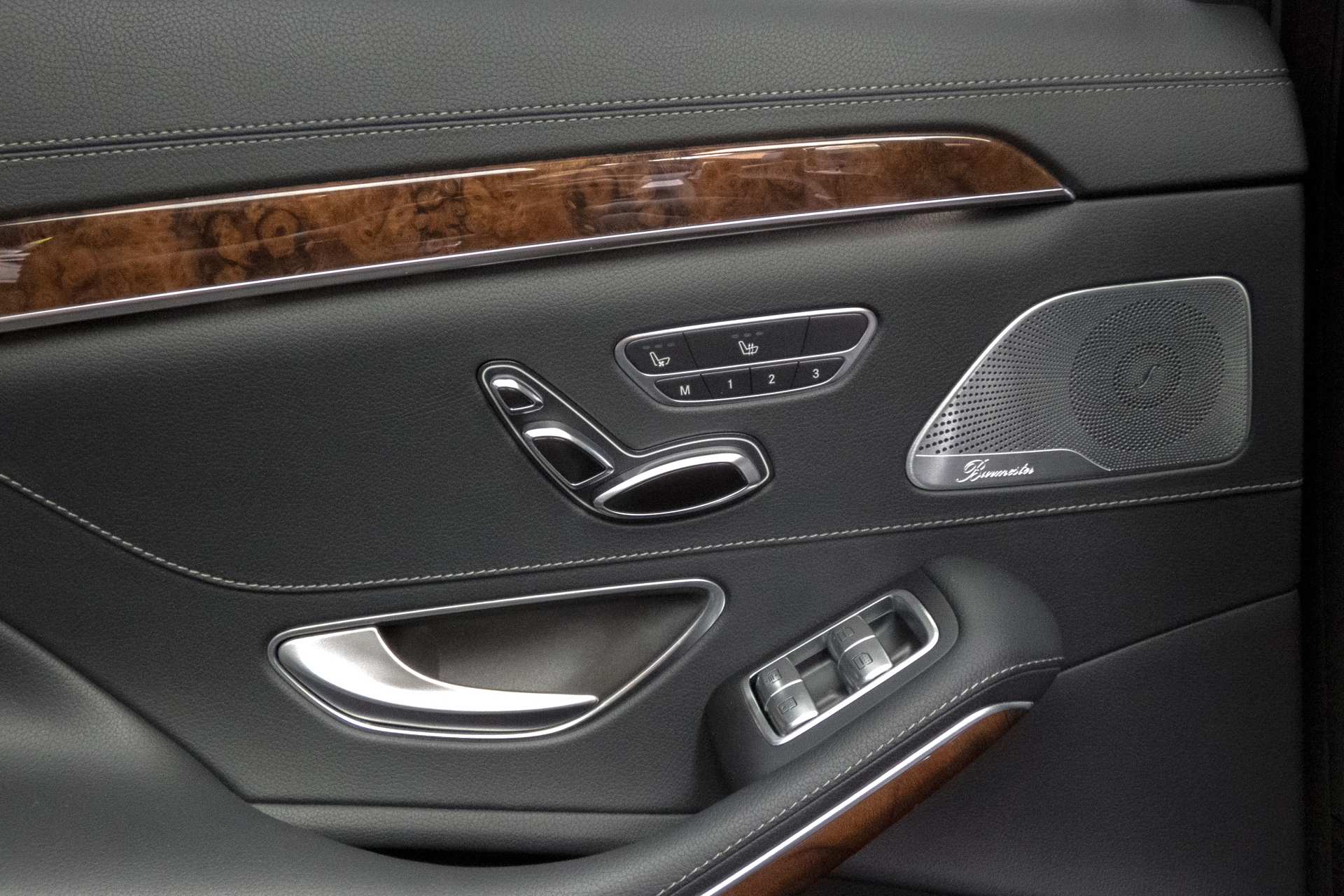 Foto van Mercedes-Benz S 500 4Matic