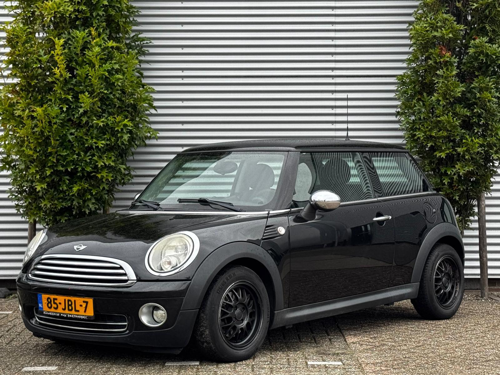Mini Cooper 1.6 Cooper AIRCO / APK 2009 - voorkant
