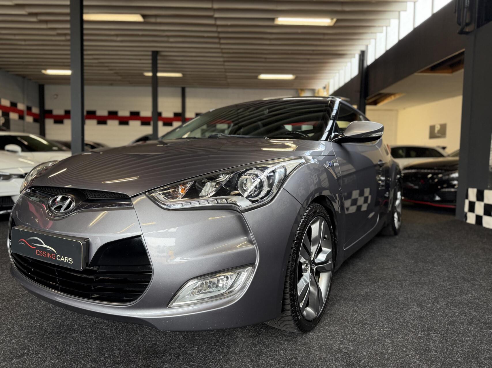 Hyundai Veloster 140pk Panorama dak NAP 2011 - voorkant