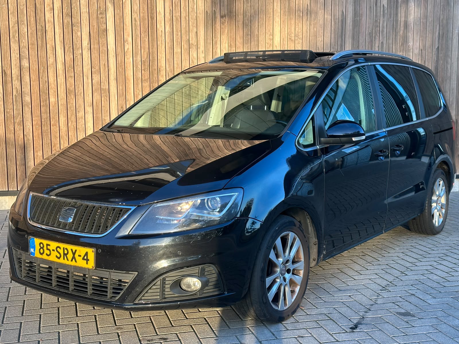 Seat Alhambra 2.0 TDI Style 7p | PANO | XENON | DSG | 2011 - voorkant