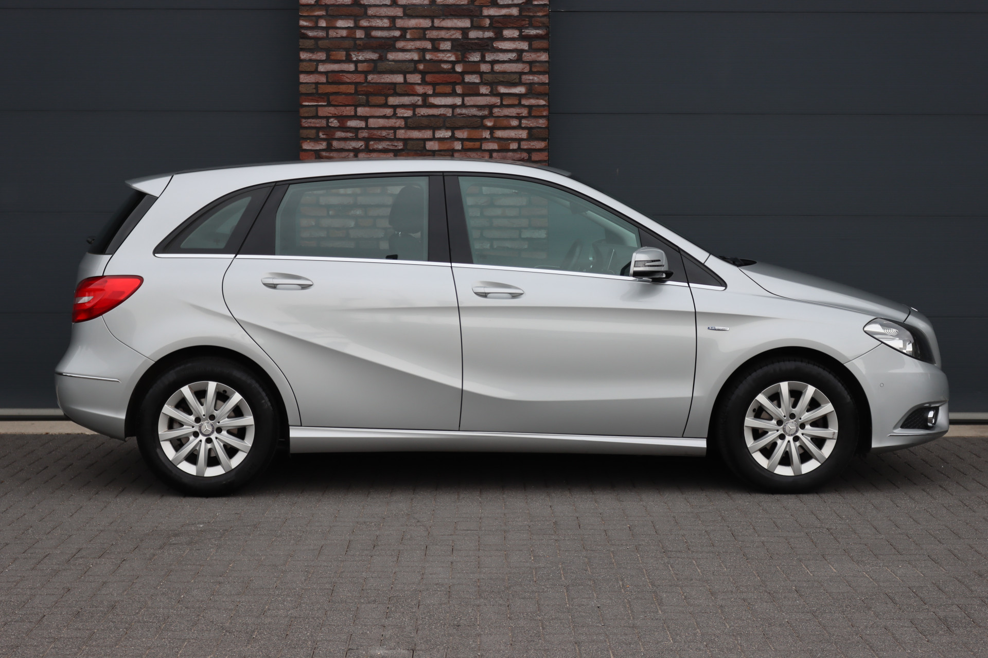 Foto van Mercedes-Benz B 180