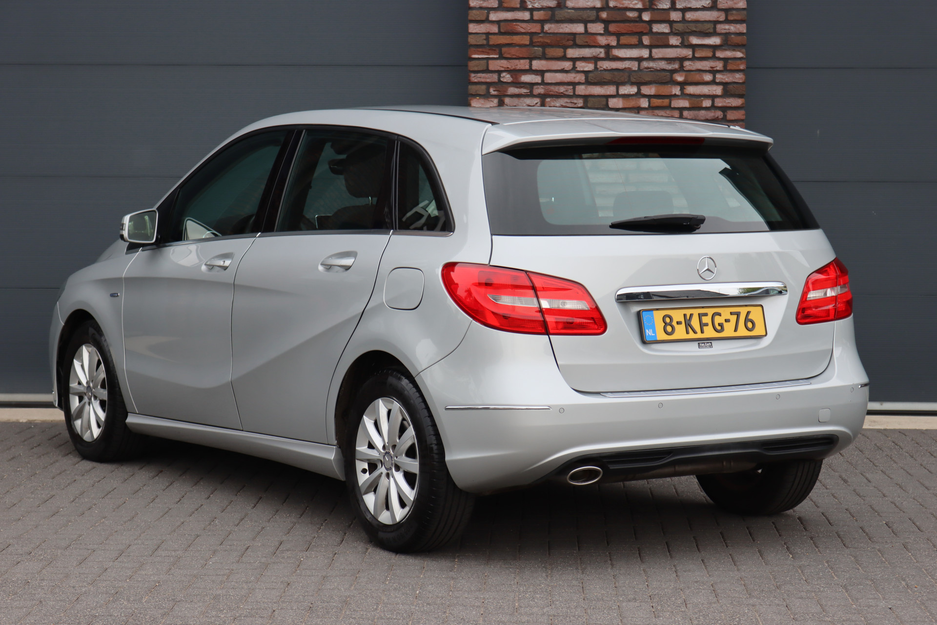 Foto van Mercedes-Benz B 180