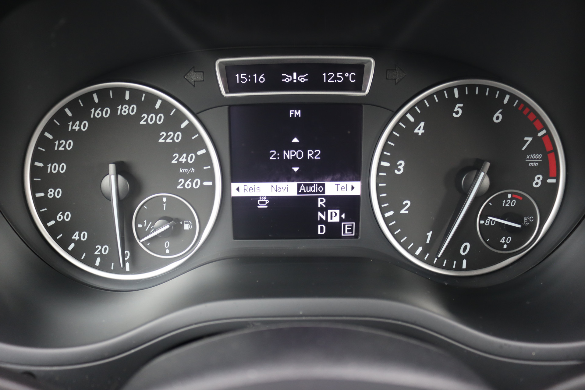 Foto van Mercedes-Benz B 180