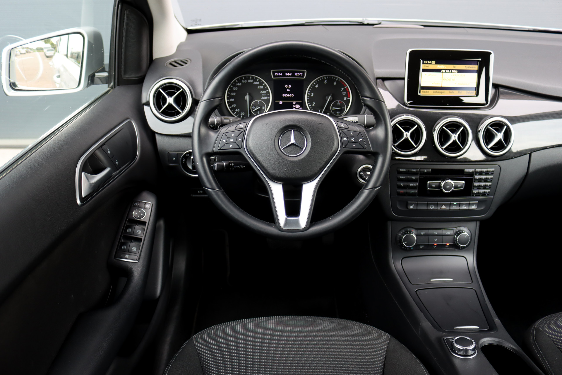 Foto van Mercedes-Benz B 180