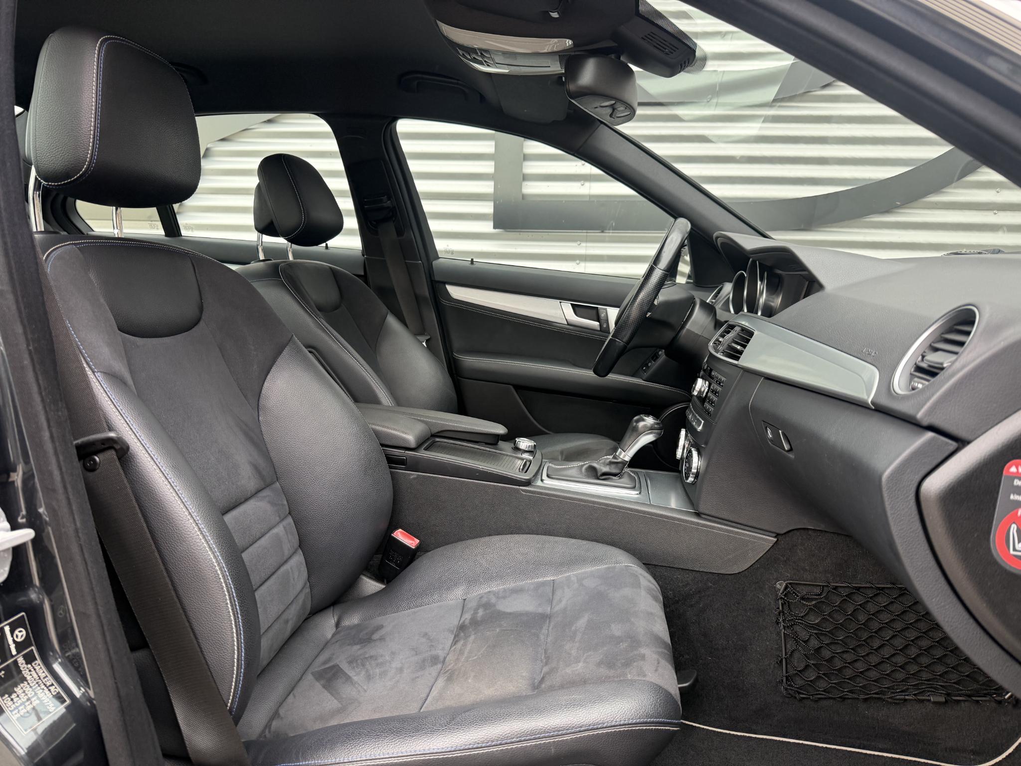 Foto van Mercedes-Benz C 180