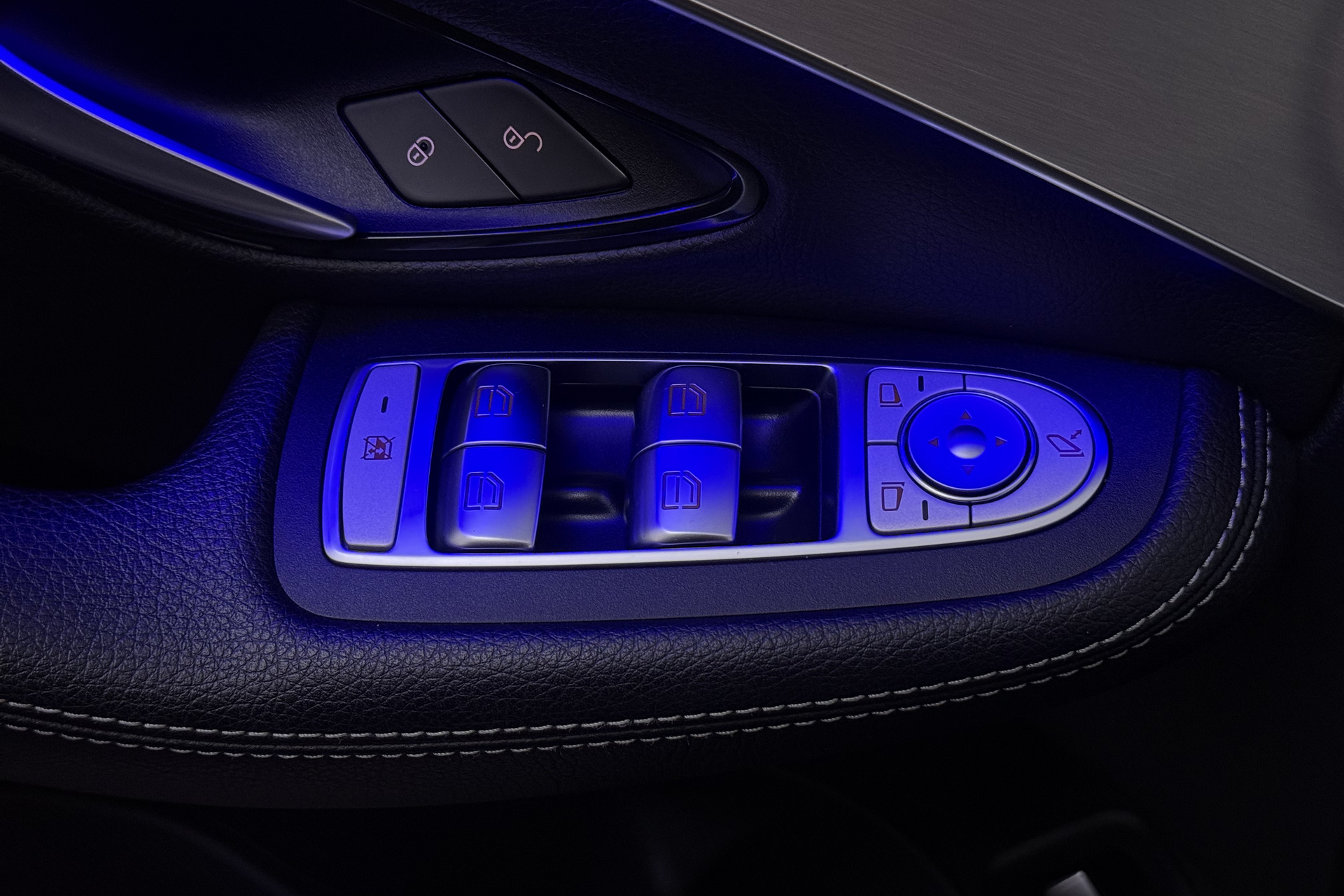 Foto van Mercedes-Benz C 300 E