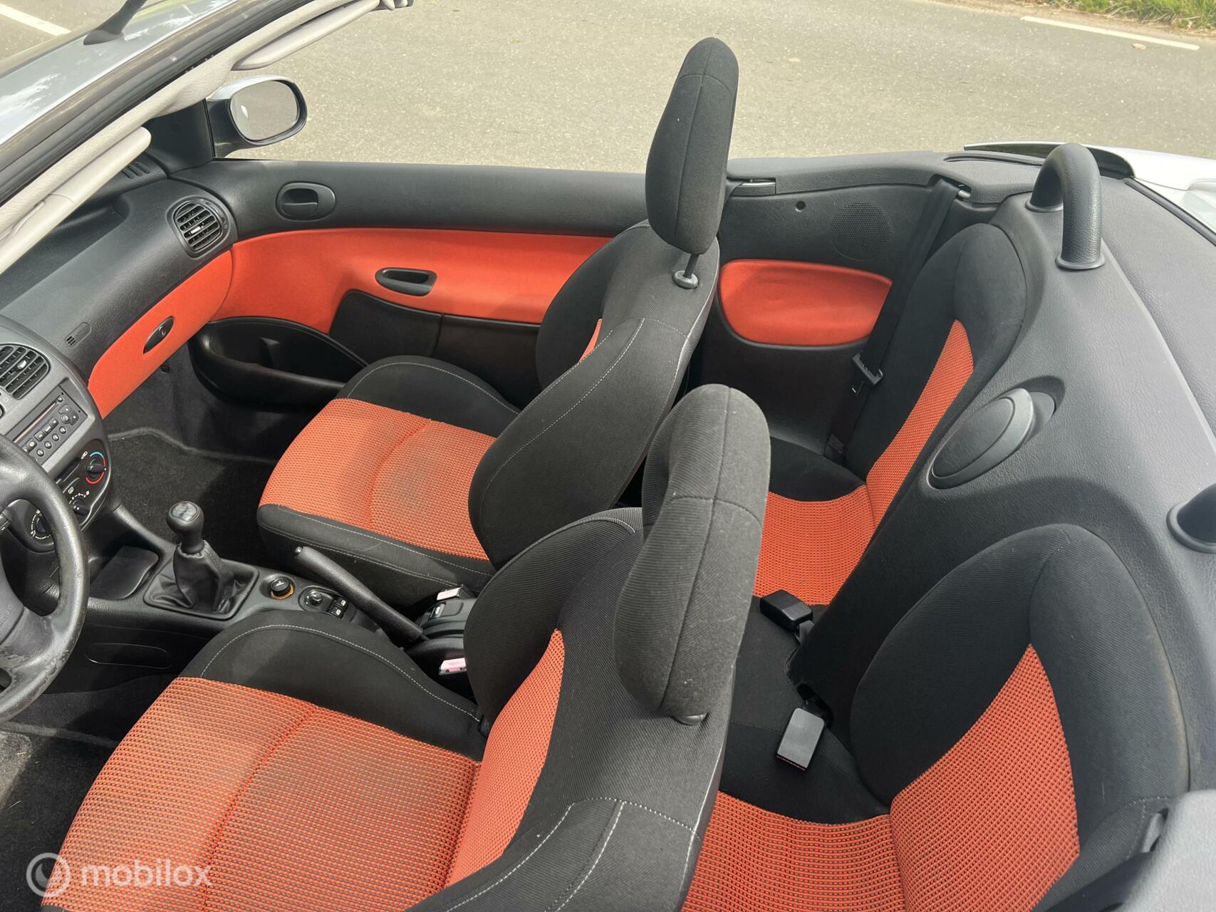 Foto van Peugeot 206 CC