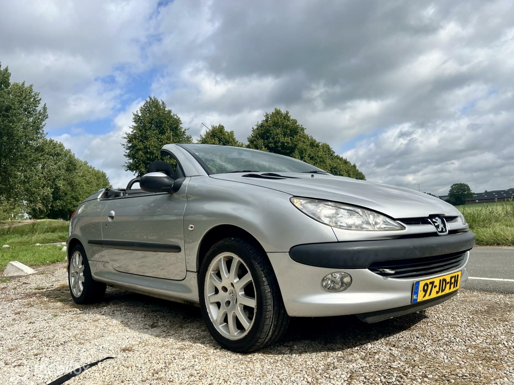 Foto van Peugeot 206 CC