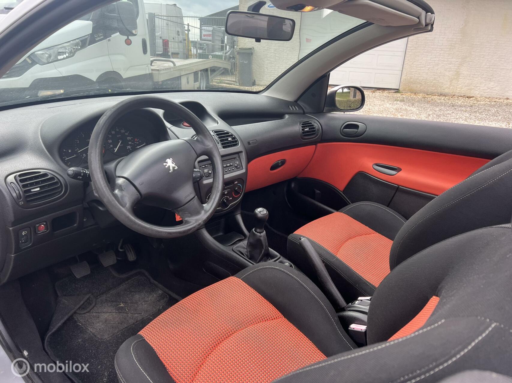 Foto van Peugeot 206 CC