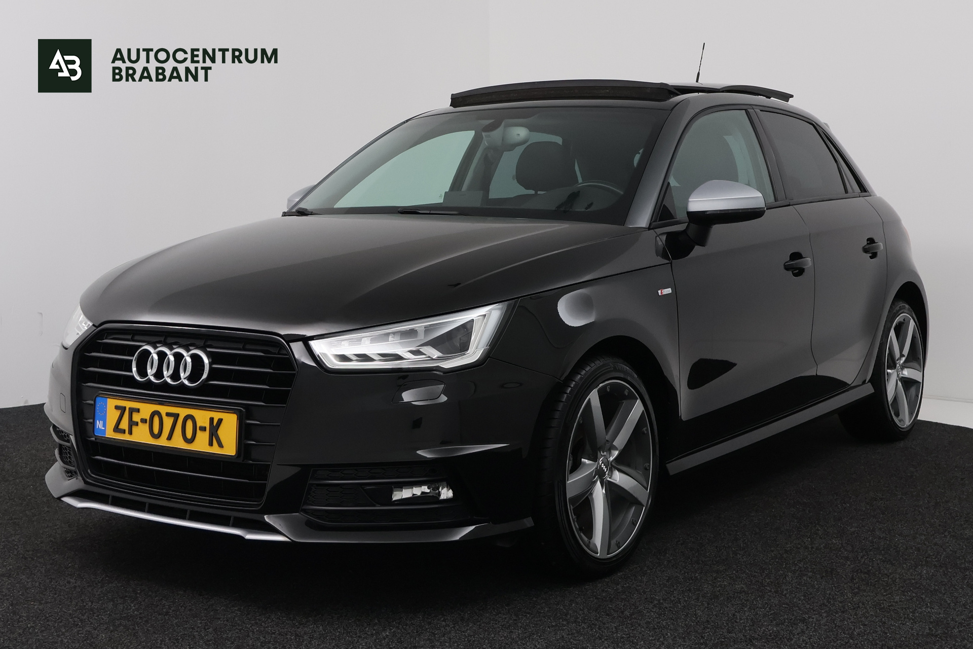 Audi A1 Sportback 1.0 TFSI Advance Sport (PANORAMADAK, STOELVERWARMING, NAVIGATIE) 2018 - voorkant
