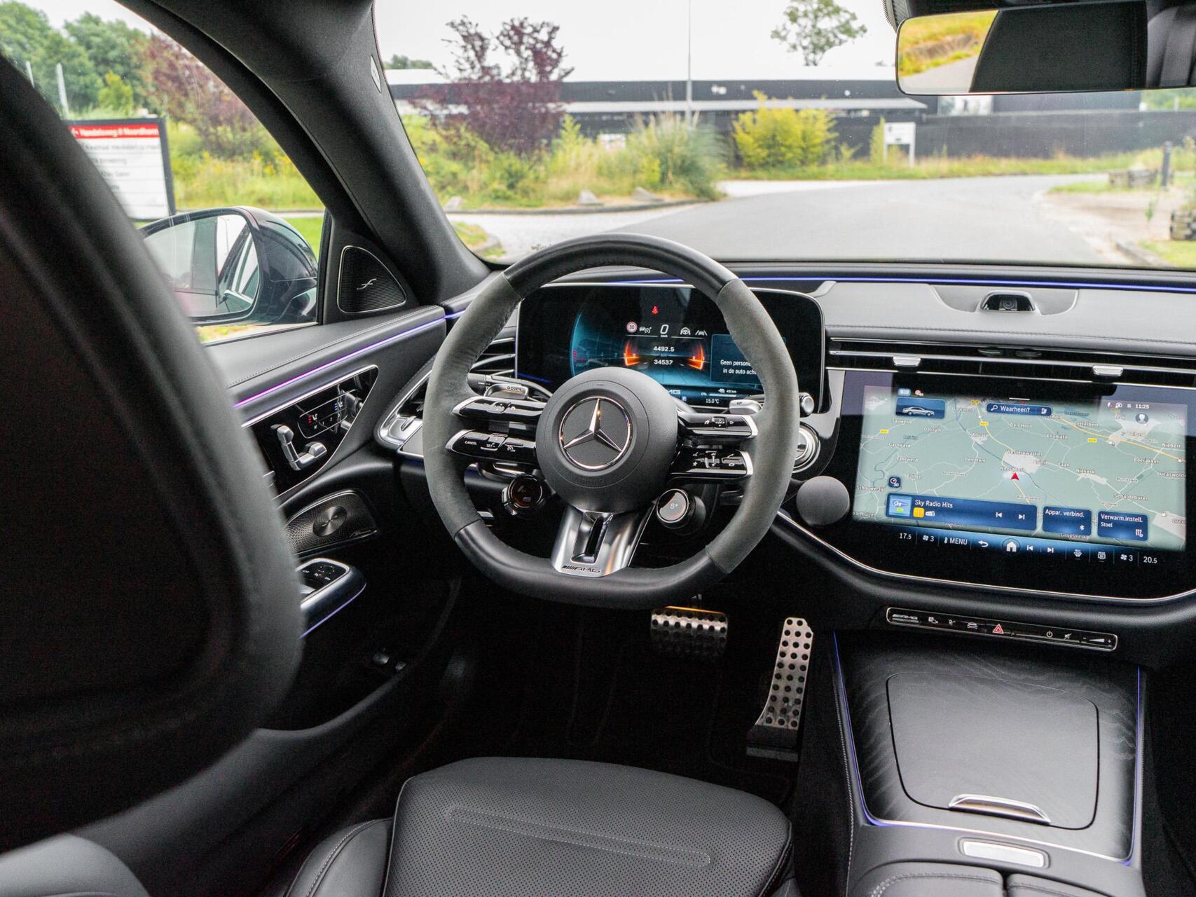 Foto van Mercedes-Benz AMG E 53 Hybrid