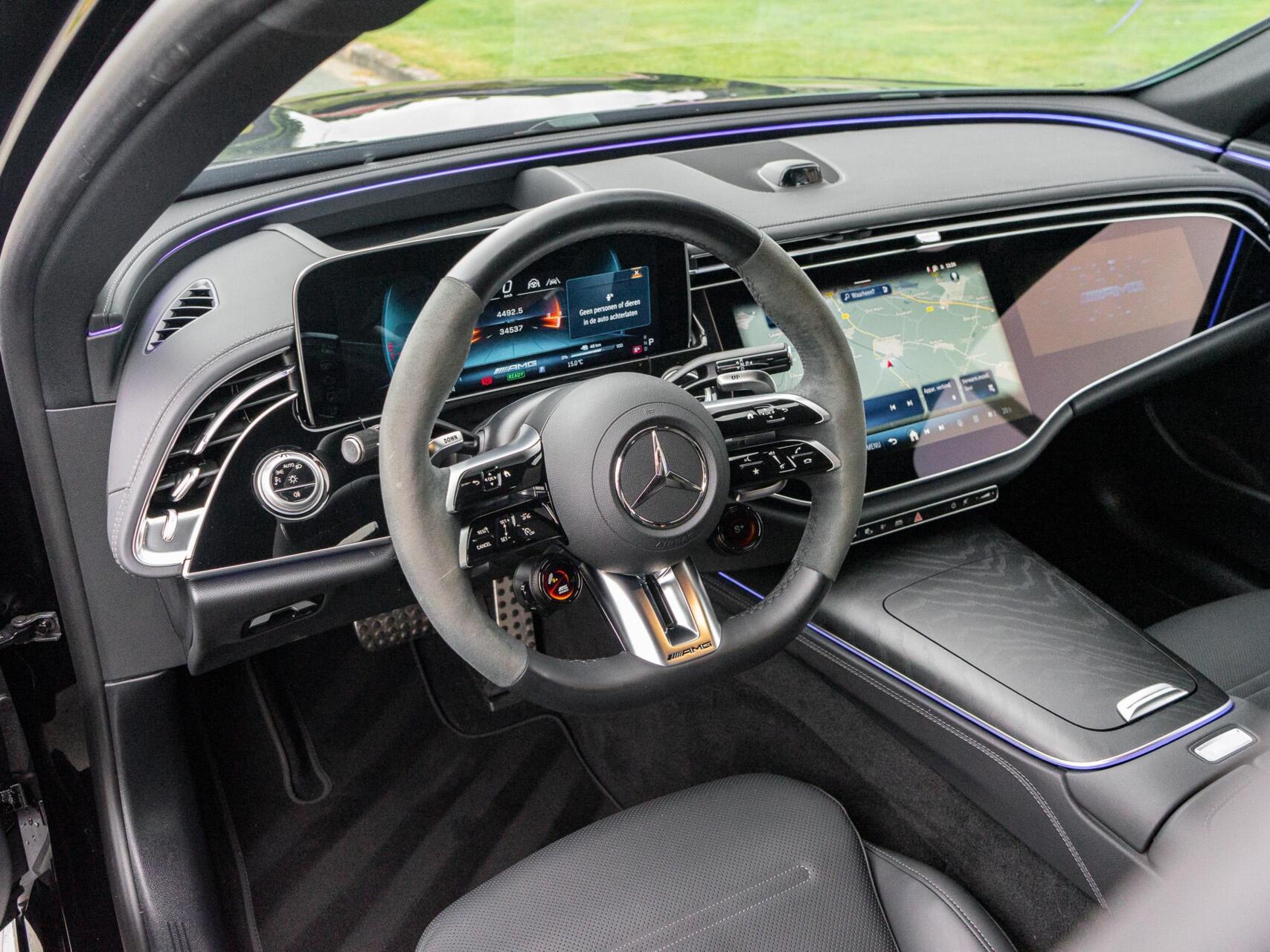 Foto van Mercedes-Benz AMG E 53 Hybrid