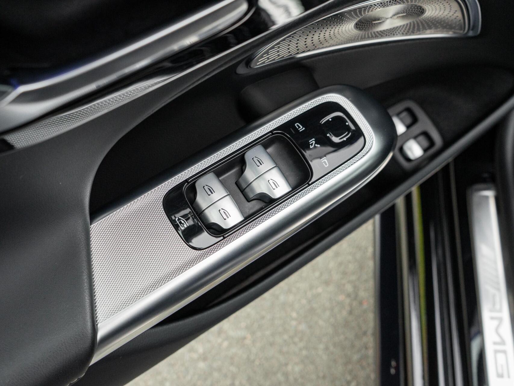 Foto van Mercedes-Benz AMG E 53 Hybrid