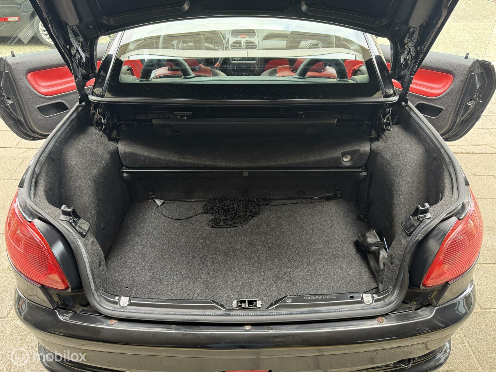 Foto van Peugeot 206 CC