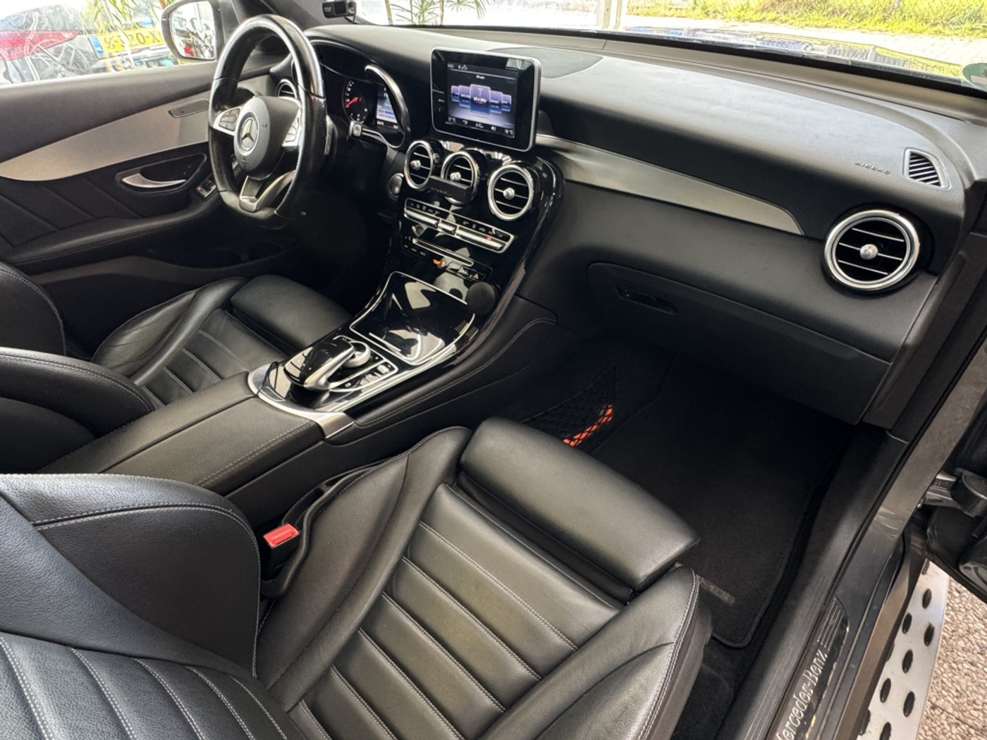 Foto van Mercedes-Benz GLC 220 D 4Matic