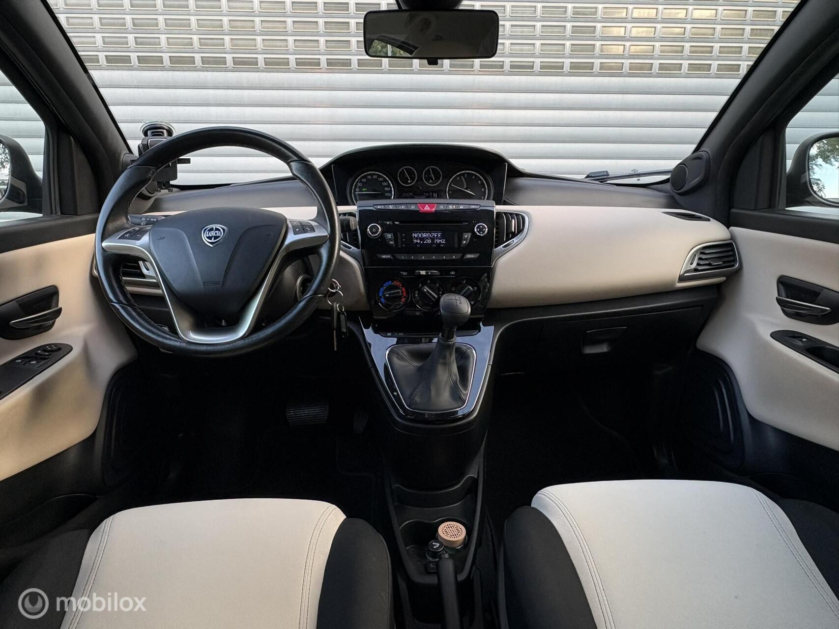 Foto van Lancia Ypsilon