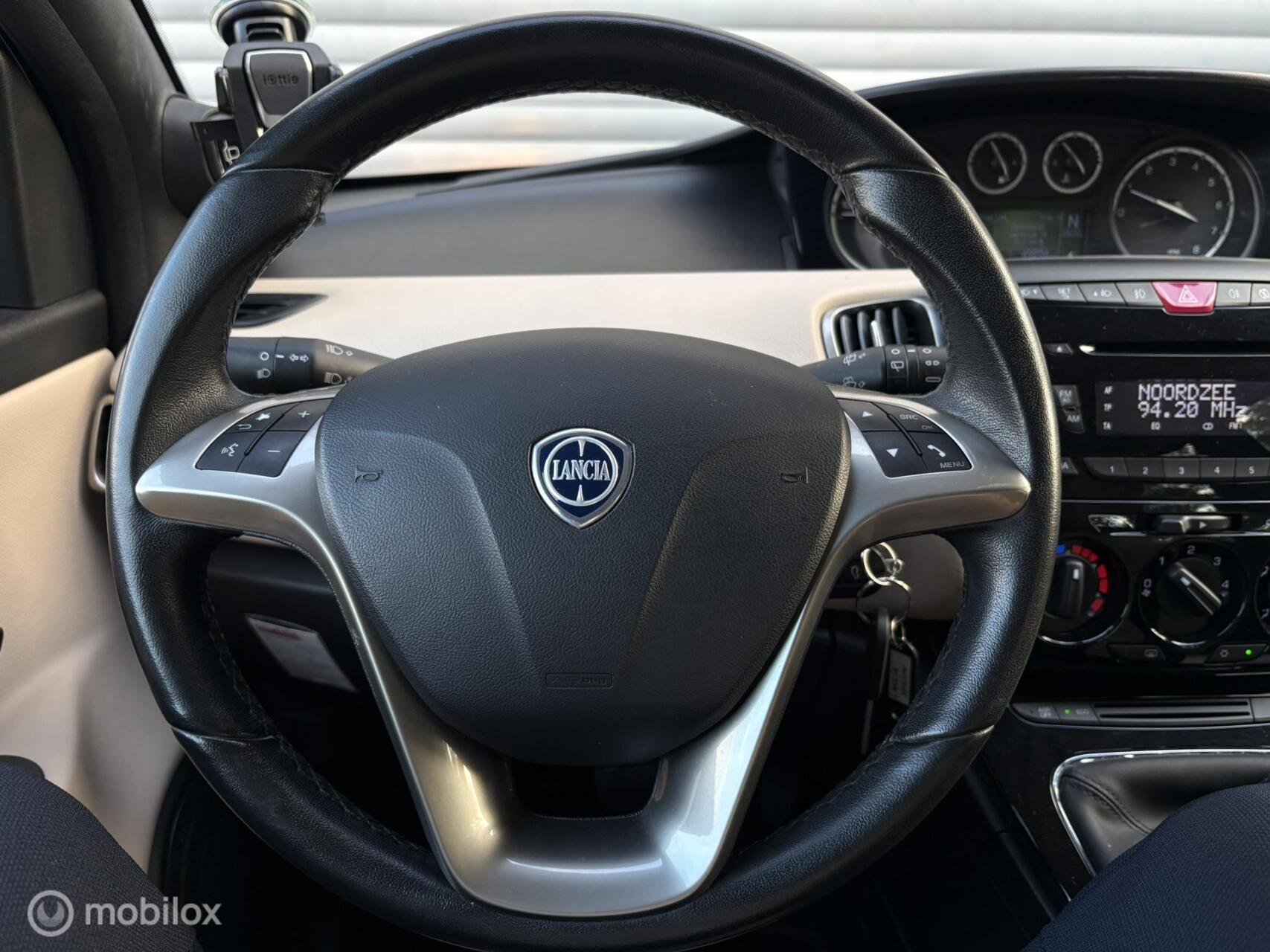 Foto van Lancia Ypsilon