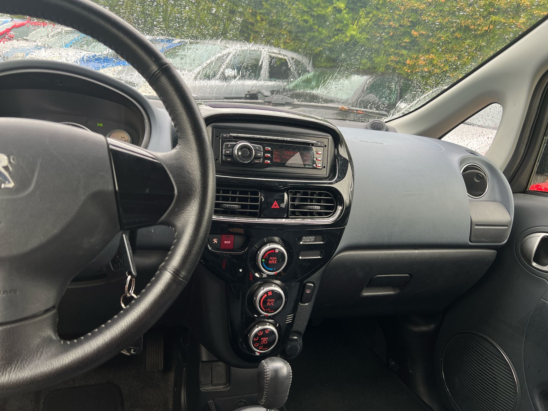 Foto van Peugeot Ion