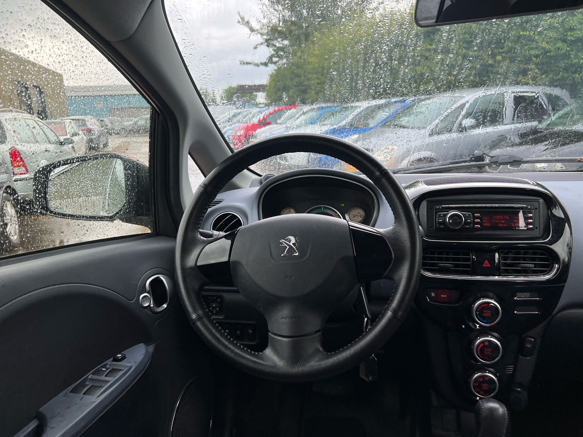 Foto van Peugeot Ion