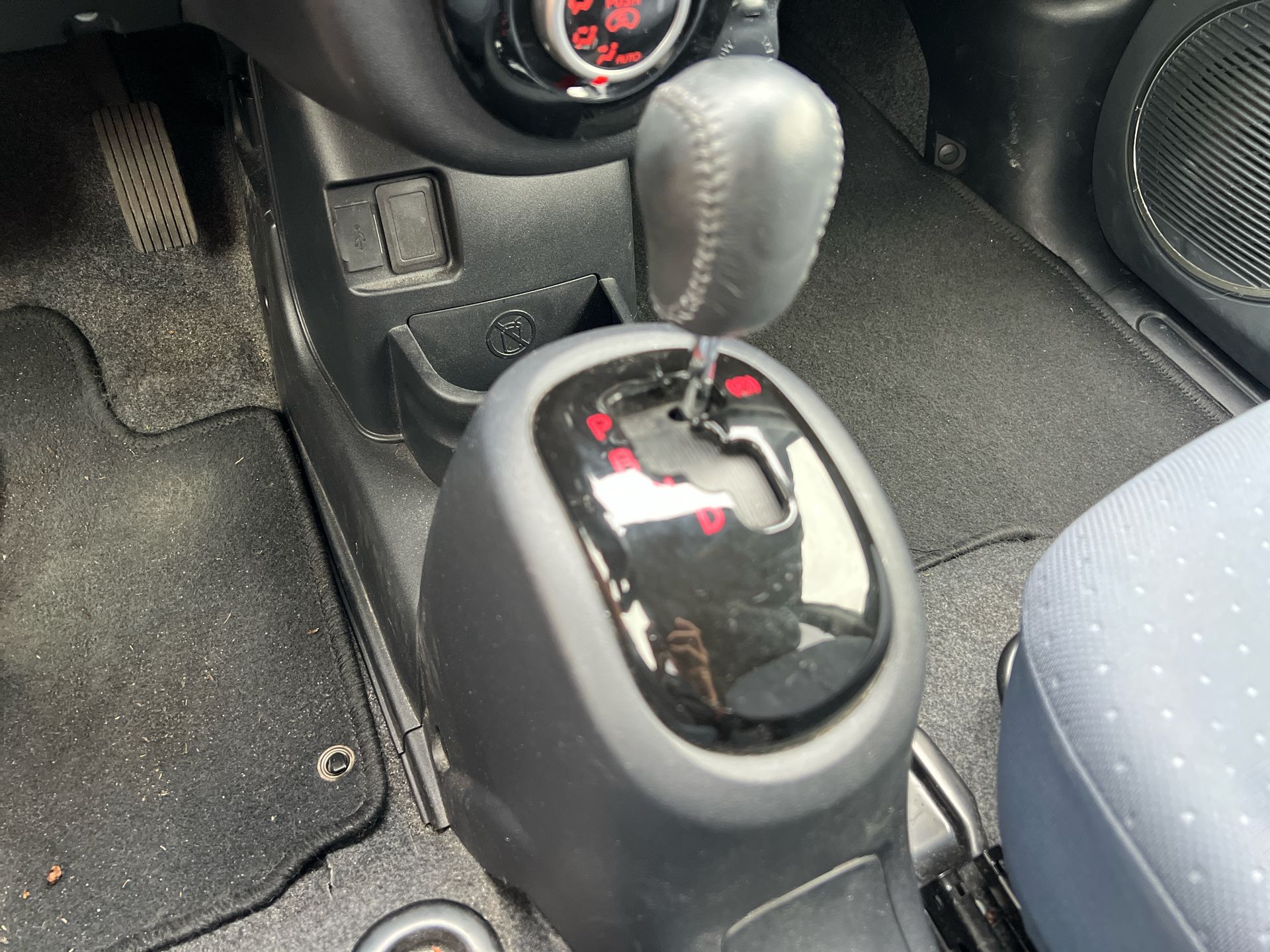 Foto van Peugeot Ion
