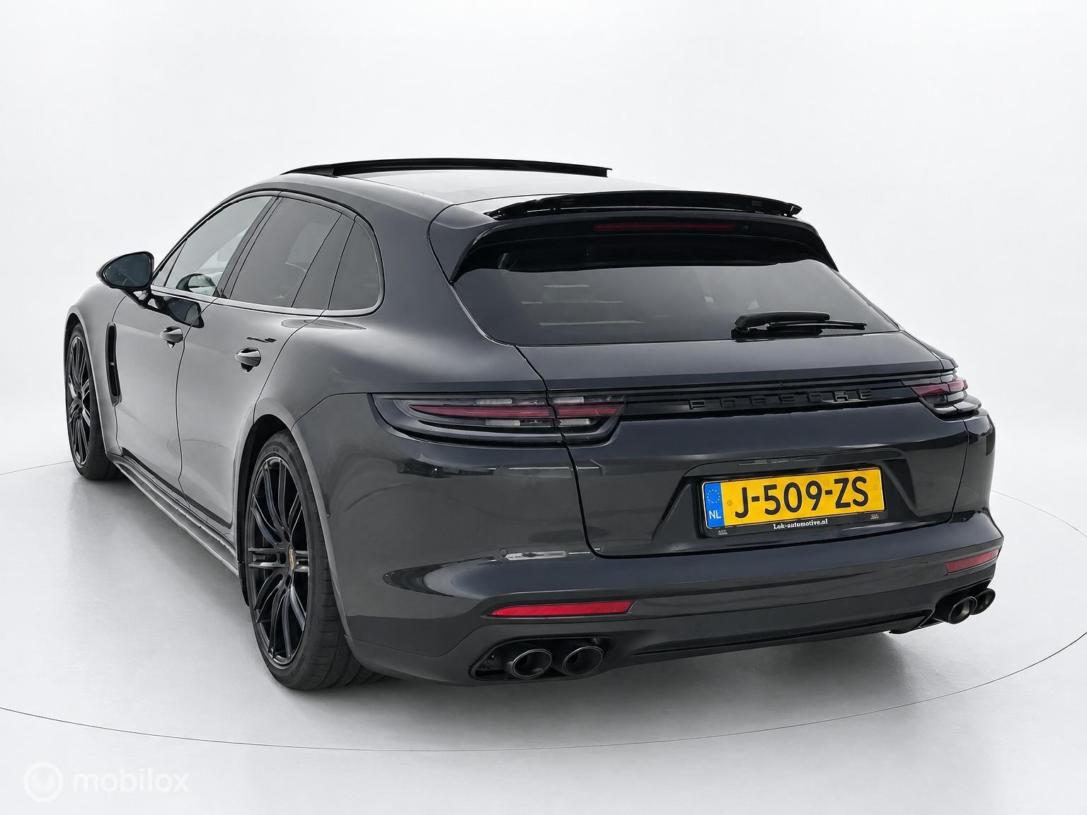 Foto van Porsche Panamera GTS