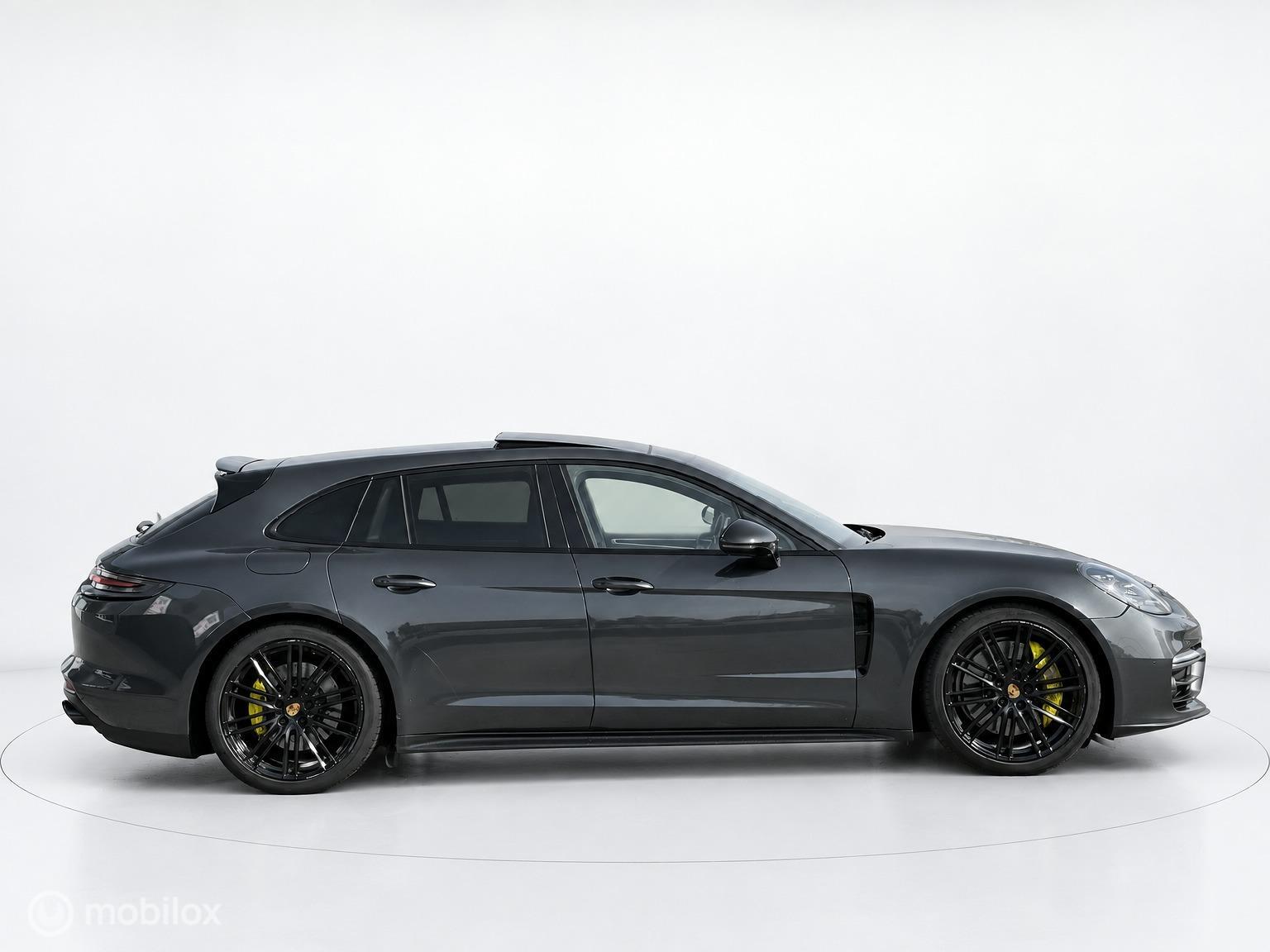Foto van Porsche Panamera GTS