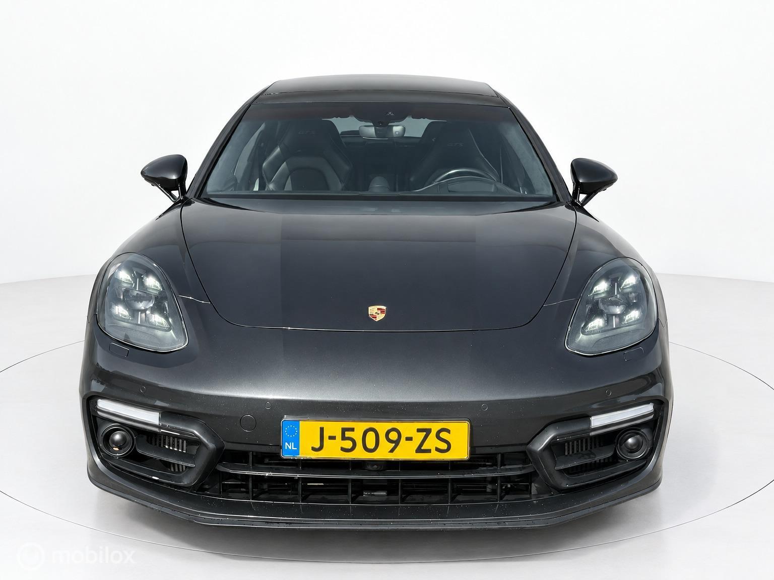 Foto van Porsche Panamera GTS