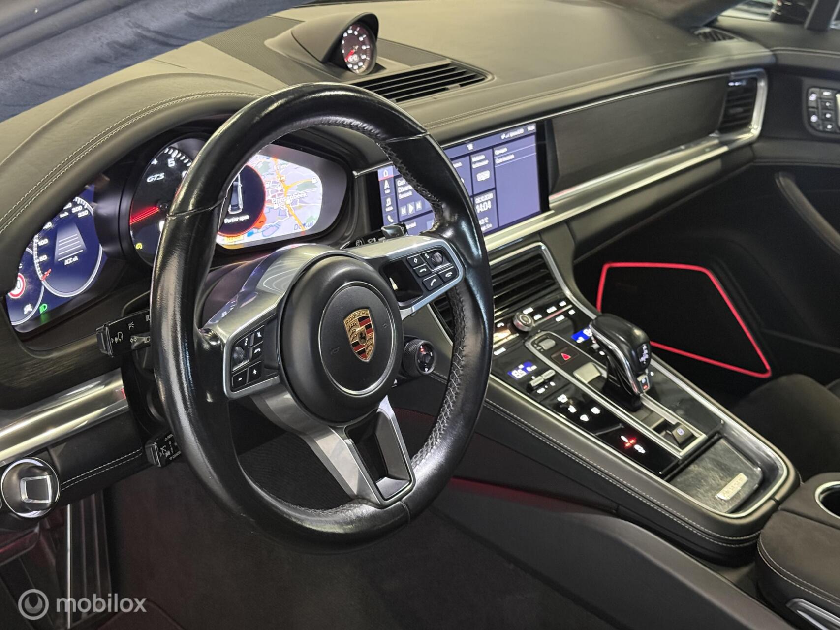 Foto van Porsche Panamera GTS