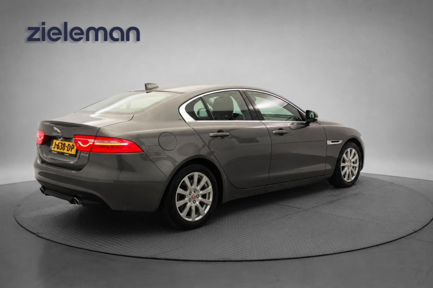 Foto van Jaguar Jaguar Xe