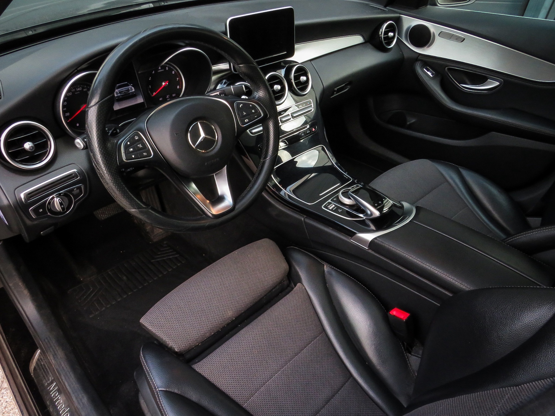 Foto van Mercedes-Benz C 200