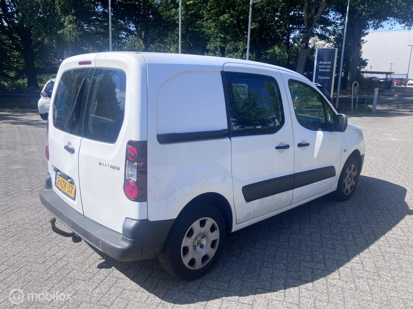 Foto van Peugeot Partner
