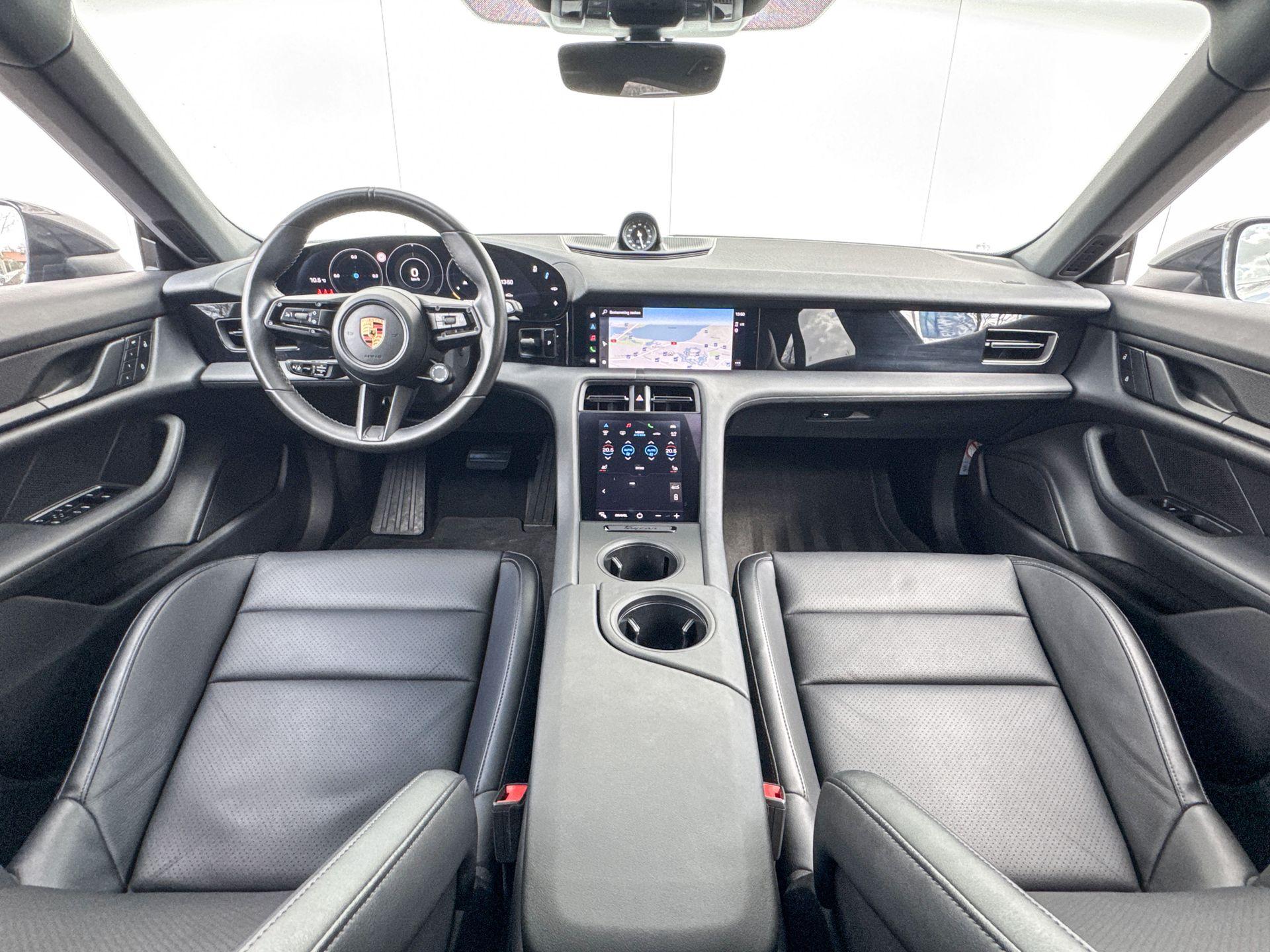 Foto van Porsche Taycan 4