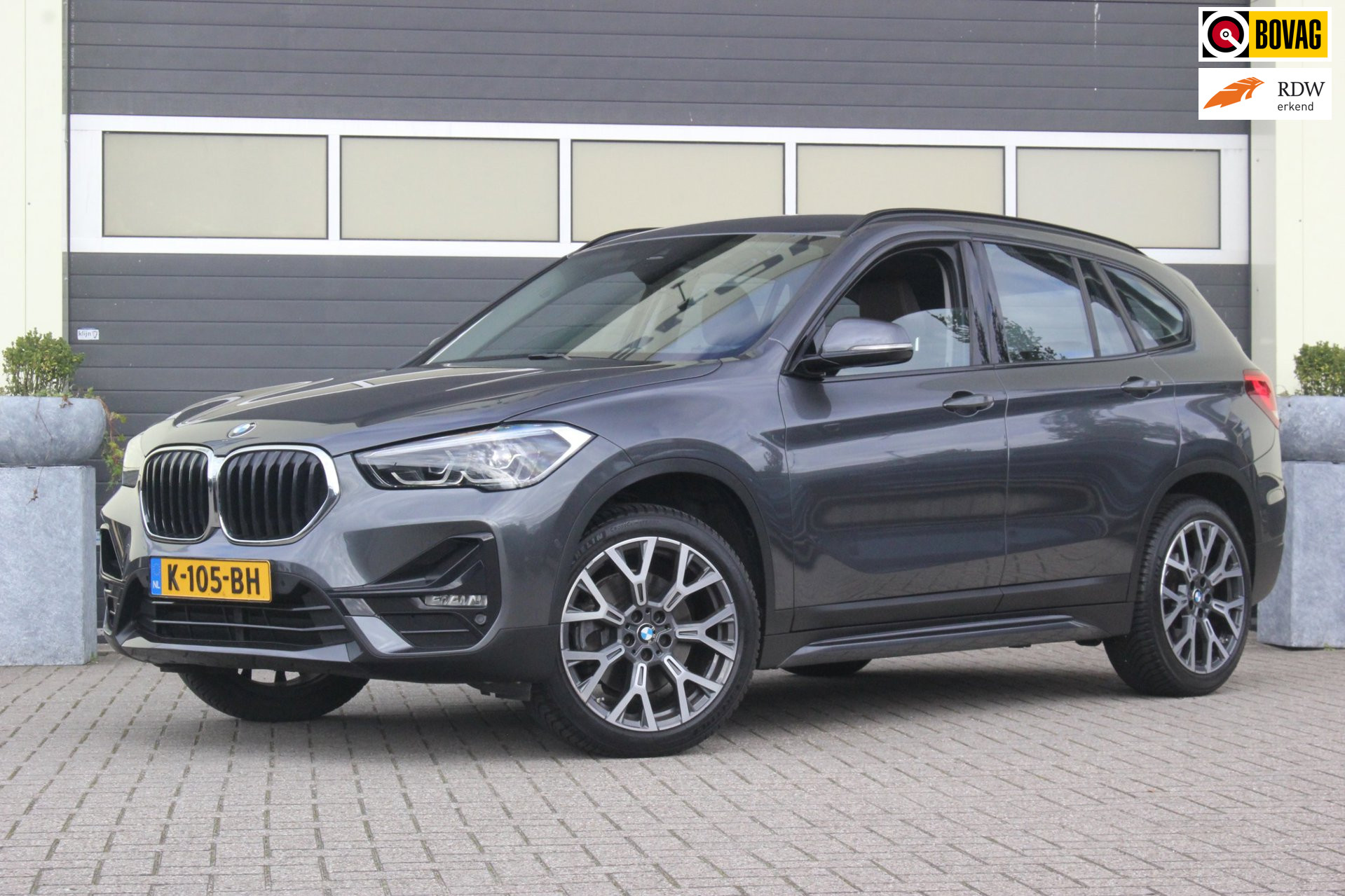 BMW X1 Sdrive20i SDrive20i High Executive | Trekhaak | Facelift | 2019 - voorkant