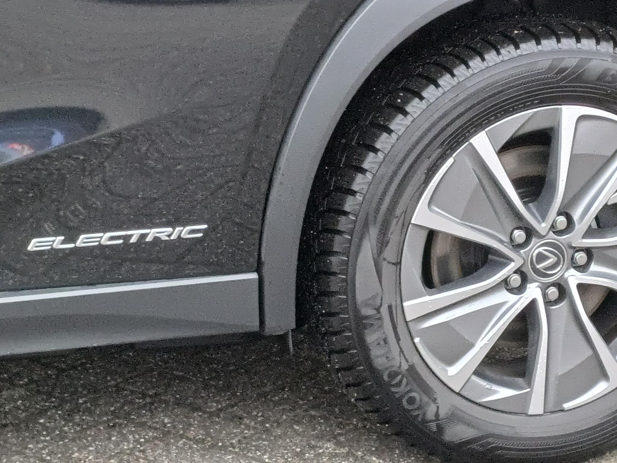Foto van Lexus Lexus Ux300e