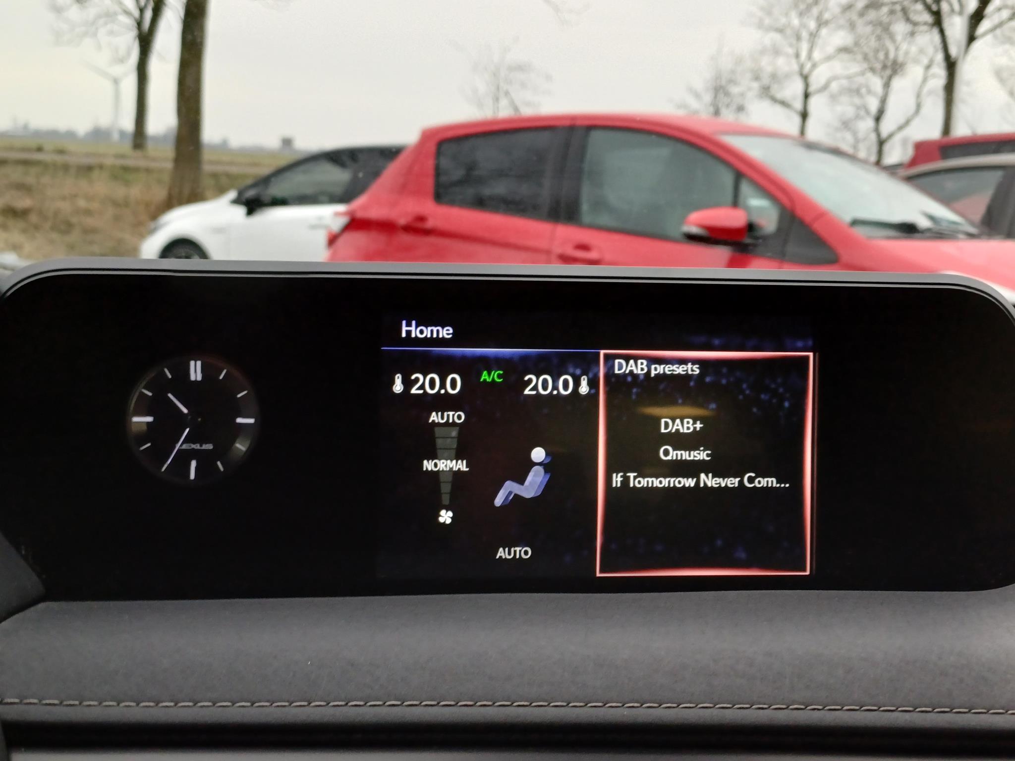 Foto van Lexus Lexus Ux300e