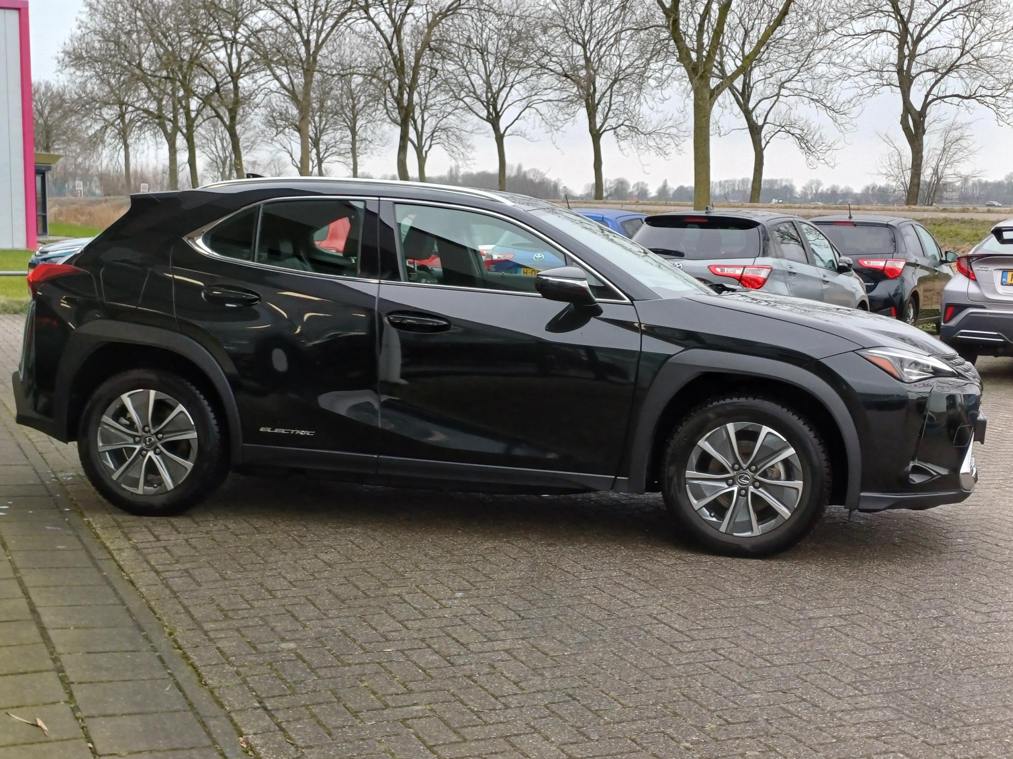 Foto van Lexus Lexus Ux300e