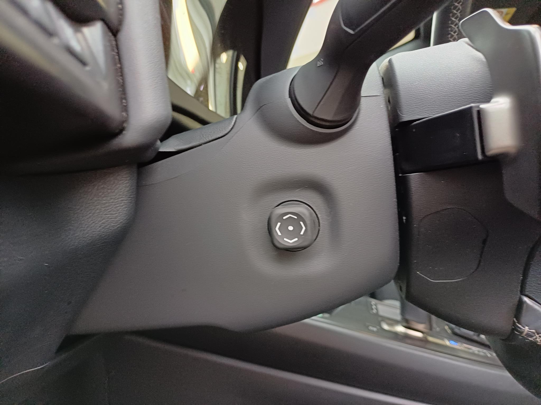 Foto van Lexus Lexus Ux300e