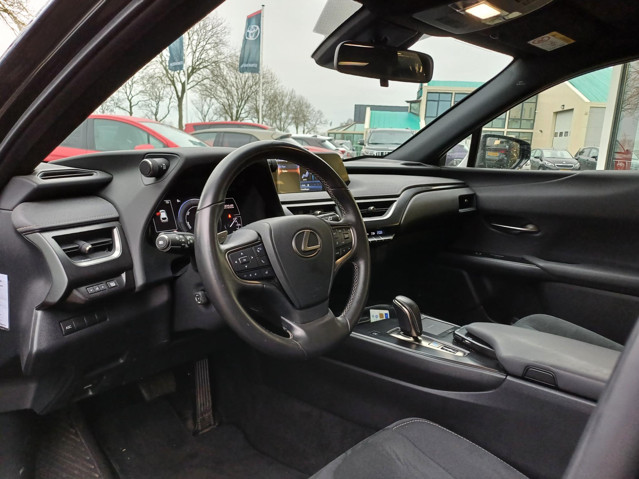 Foto van Lexus Lexus Ux300e